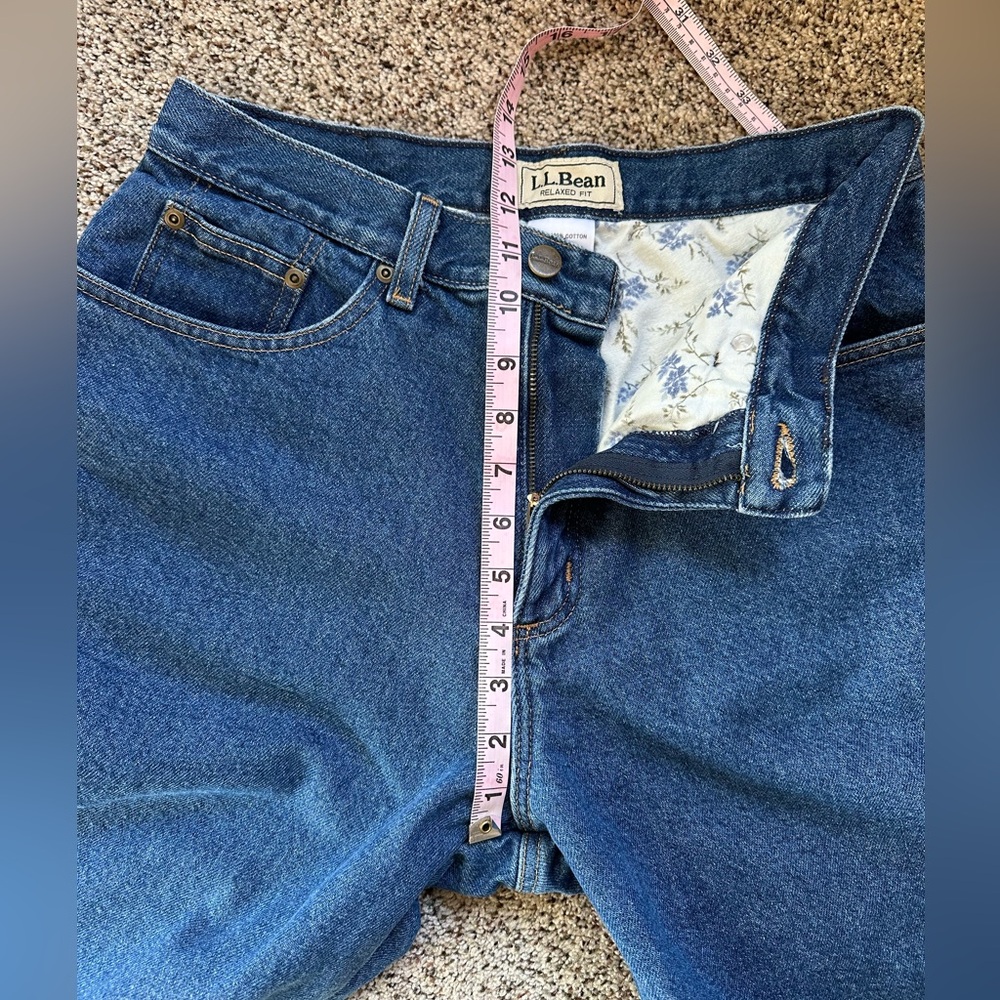 Flannel Lined L. L. Bean Women's relaxed fit jeans, size 12 petite - Picture 9 of 11